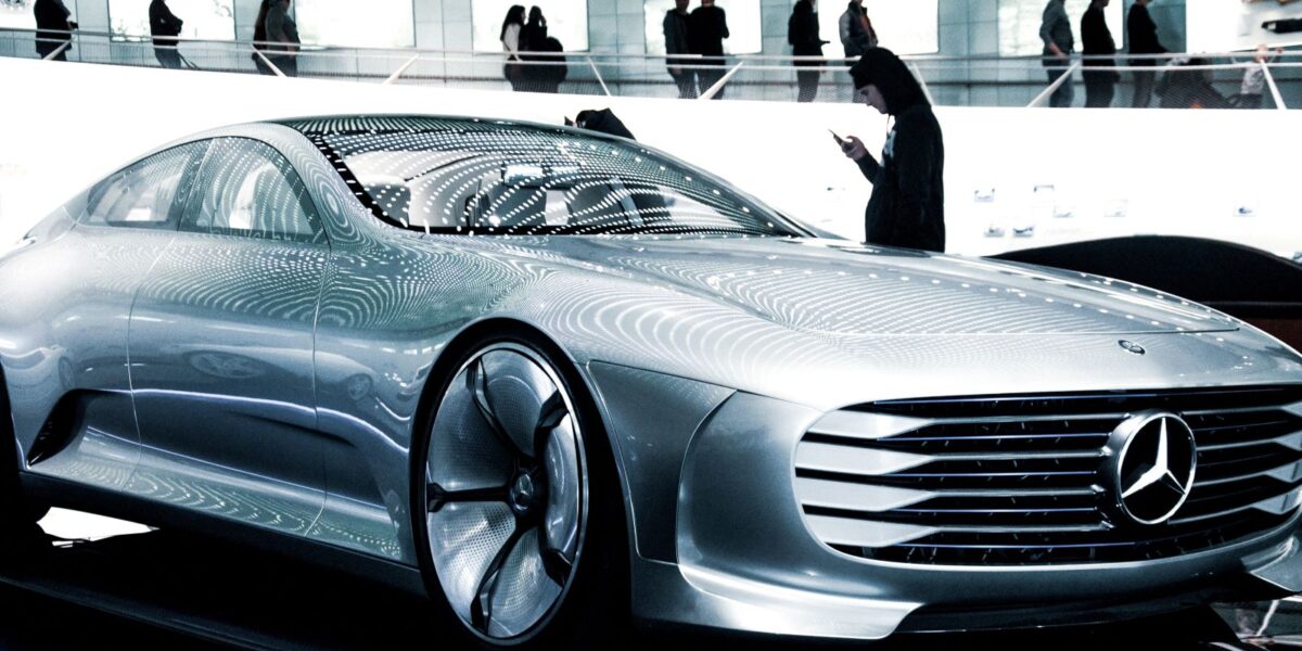 futurisztikus autó